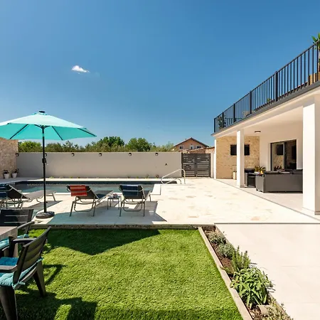 Flora Zadar Villa Perusic Benkovacki